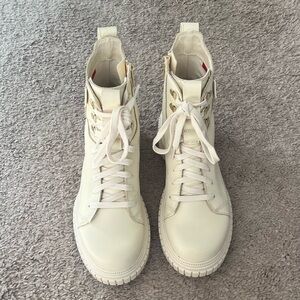 Sorel ONA™ AVE Boot Lace Waterproof Boots In Honey White / Sea Salt